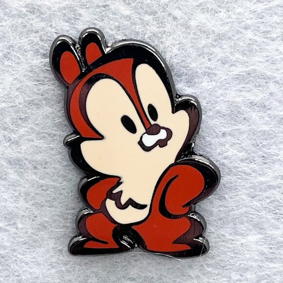 🔮 5/$25 Disney Chip 'n' Dale Stylized Chip Pin - Picture 1 of 3
